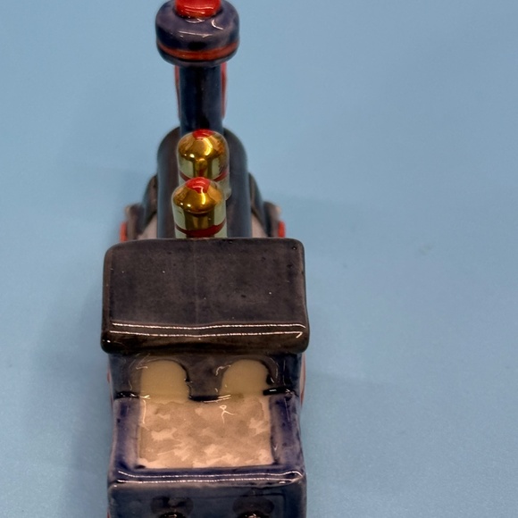 Royal Copenhagen Mini Collection Porcelain Toy Locomotive Original Box - Picture 7 of 8